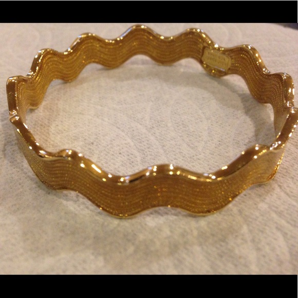 kate spade Accessories - KATE SPADE NEW YORK BANGLE BRACELET
